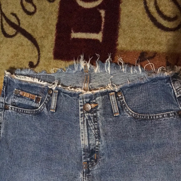 Absolutely adorable LEI DENIM CAPRI'S, size 11 - Picture 4 of 7